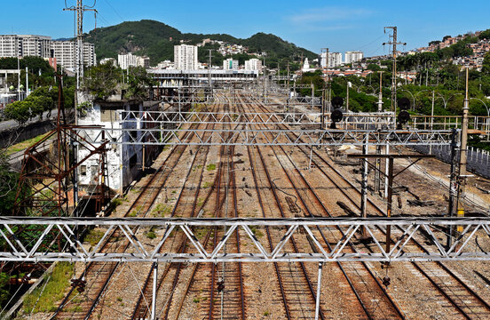Train tracks between the neighborhoods of Sao Cristovao and Maracan&atilde; in Rio de Janeiro, Brazil