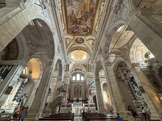 Fototapeta premium Catholich church interior - 1