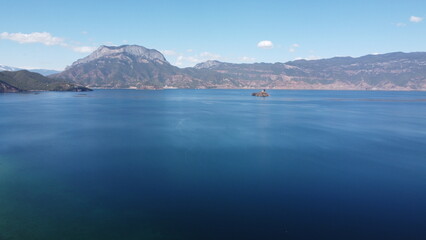 Obraz premium China YunNan, a lake and mountain