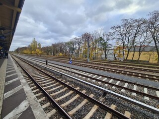 Fototapeta premium Bahngleise an der Hermannstraße in Berlin Neukölln