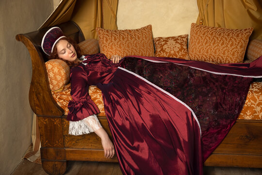 anne boleyn red dress New Anne Boleyn Dress Launched