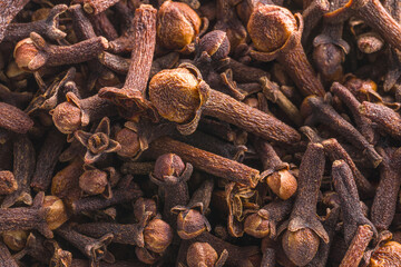 Cloves or cloves are aromatic dried flower buds of the Myrtaceae tree family.