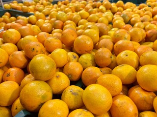 lemons in the market