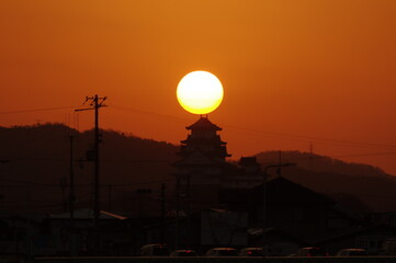 城と夕日