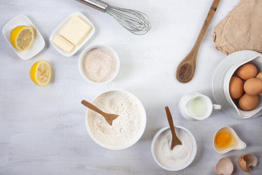vista superior de Ingredientes de pasteleria para una cocinar 