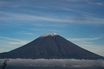Fototapeta premium 富士宮市から見た富士山