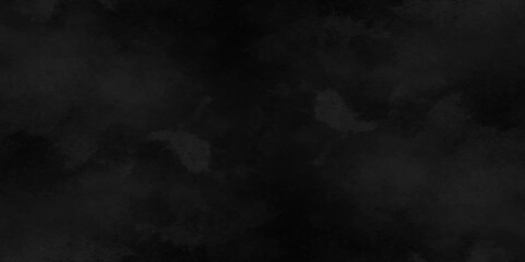 Obraz premium White smoke on black color background, smoke overlay effect on Isolated black background, atmosphere overlay effect and vapor overlays, white fume overlay on black background, abstract Fog background.