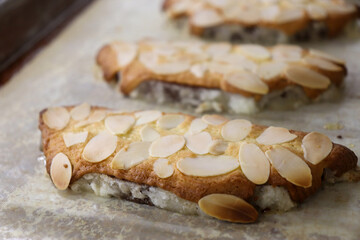 クリスマスのシュトーレンで作る焼きたてのボストック