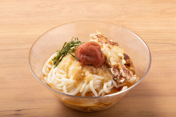 紀州南高梅　冷やし梅おろしうどん（ちくわ天ぷら）