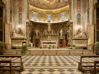 Obraz premium Altar of the Basilica della Santissima Annunziata baroque and renaissance styled church in Florence, Italy 