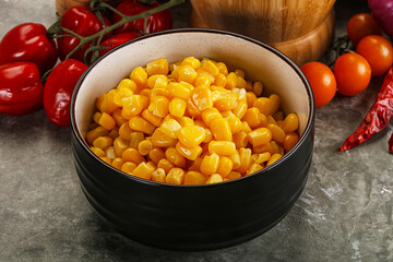 Sweet canned ripe corn grain
