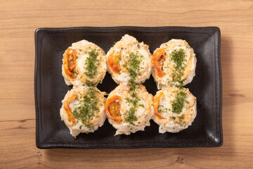 トマトとモッツァレラチーズの鶏焼売