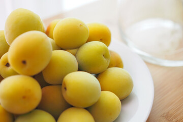 梅仕事　梅酒づくり