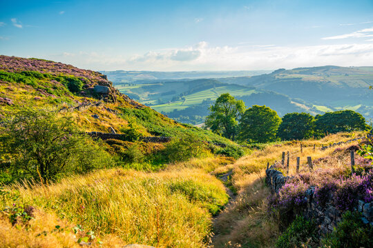 View of landscape from Curbar Edge, Peak District National Park, Baslow, Derbyshire, England, United Kingdom