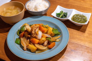 野菜が豊富な晩御飯