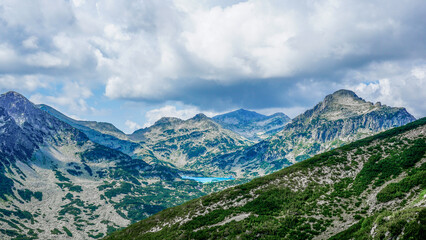  Panorama of Popovo Lake and the prestigious peaks in the Pirin Mountains, Bulgaria.