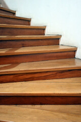 ESCALERA DE MADERA ANTIGUA VINTAGE SUBIR Y BAJAR