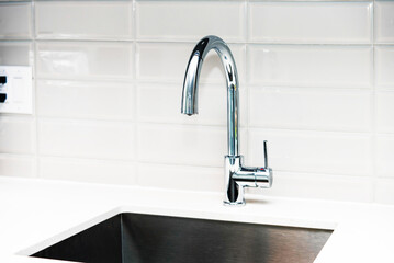 stainless steel kitchen faucet with pull out sprayer