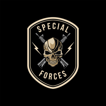 Skull with Crossed assault rifles Badge. Design element for logo, label, sign, emblem. Vector illustration