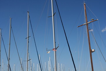 Sailing boat mast