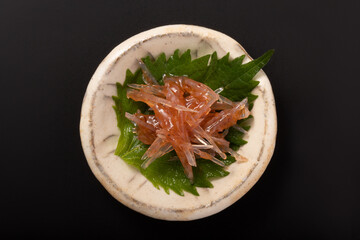 梅水晶（サメ軟骨　梅肉あえ）