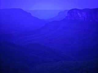 Obraz premium blue ridge mountains. mountain, landscape, mountains, sky, nature, sunset, fog, blue, sunrise, hill, morning, mist, cloud, hills, valley, view, sun, clouds, forest, park, dawn, panorama, tree, range, 