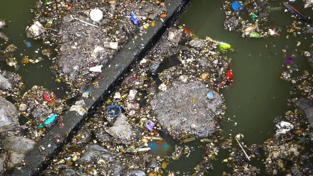 Contaminaci&oacute;n del agua 