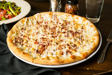 Chicken, bacon and ranch pizza