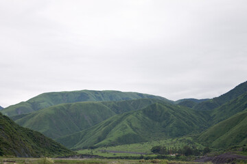Cerros nublados