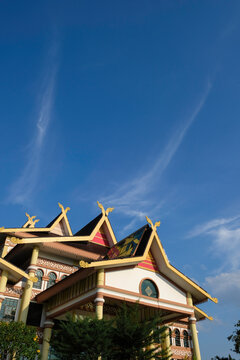 Anjungan Seni Idrus Tintin is a building with Riau-Malay architecture that usually used for art exhibition in Pekanbaru.
