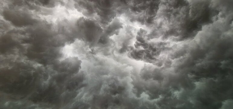 Dana supercell storm gray clouds squall 