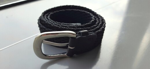 Black braided leather belt for fashionable men's