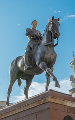 Obraz premium Estatua ecuestre de El Gran Capitán en la plaza Las Tendillas de Córdoba, España