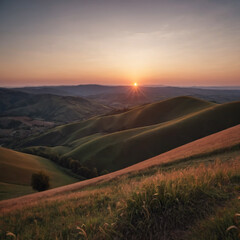 H&uuml;gel - Romantischer Sonnenuntergang &uuml;ber den gr&uuml;nen H&uuml;geln