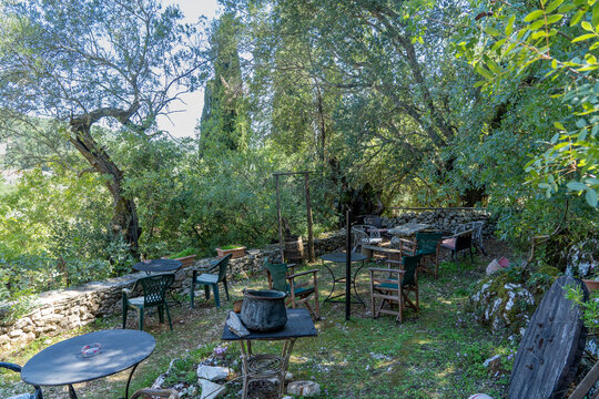 Caffe Taverne im Berdorf Loucha - Zakynthos
