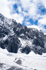 Obraz premium Close up of Jade Dragon Snow Mountain. Jade Dragon Snow Mountain is a mountain near Lijiang, in Yunnan province, southwestern China. 