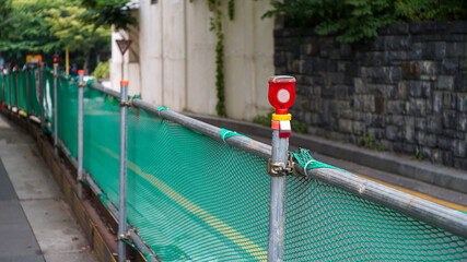 Lighted safety fence for night construction