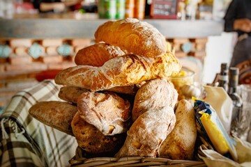 a bunch of freshly baked ciabatta in a restaurant