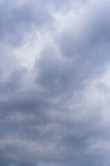 秋雨の午後の曇り空20