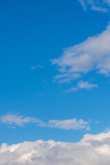 Obraz premium 秋雨の午後の曇り空と青空29