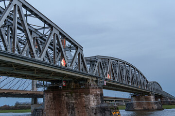 Obraz premium Die Waal in den Niederlanden