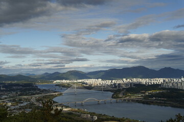 용마산, 아차산, 롯데월드타워