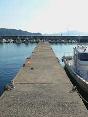 瀬戸内海沿岸の港の風景。
瀬戸大橋周辺の風景。
