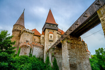 Fototapeta premium Corvin Castle (Castelul Corvinilor) or Hunyad Castle (Castelul Huniazilor) built arround 1446, Hunedoara, Transylvania, Romania