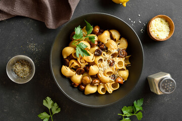Pipe rigate pasta with roasted mushrooms