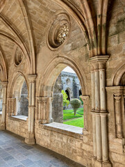 Obraz premium Gothic Cloister Arches of Évora Cathedral, Portugal