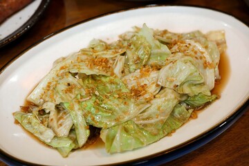 Saut&eacute;ed Cabbage with Garlic and Soy Sauce