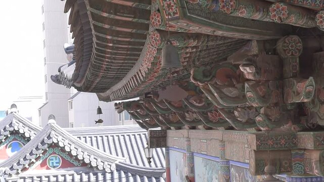 사찰의 종소리 