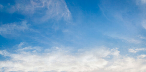 Obraz premium Sky Blue,Cloud Background,Horizon Summer Clear Sky over beach, landscape nature sunrise in Winter,Spring panorama banner white clouds over blue ocean,Sunset landscape . Blue gradient background