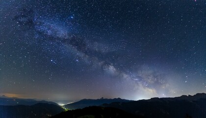 Naklejka premium 夜の満点の星空